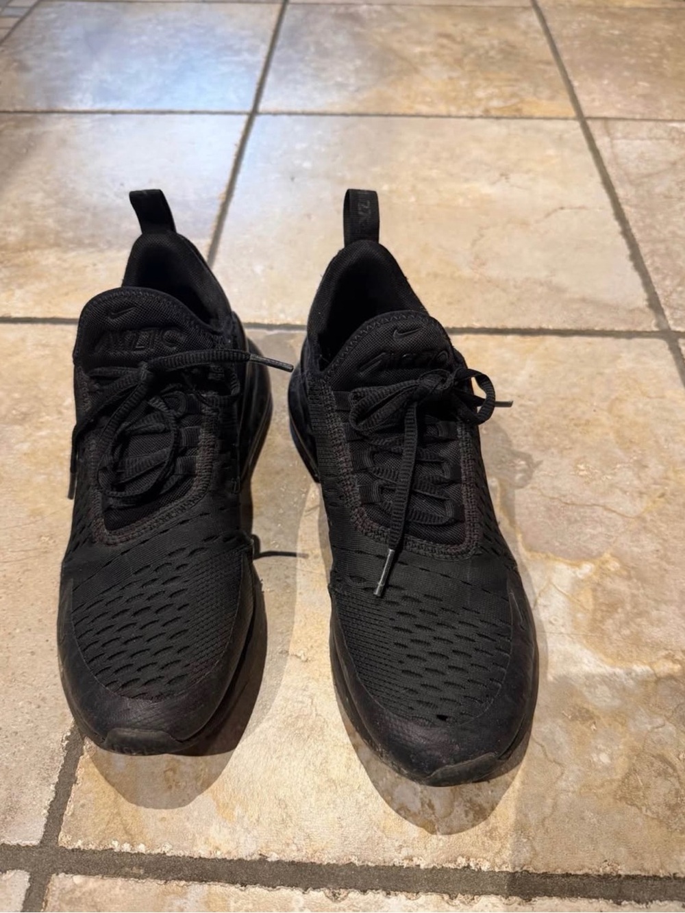 Nike 270 Air Max Black Lightweight Athletic Sneakers